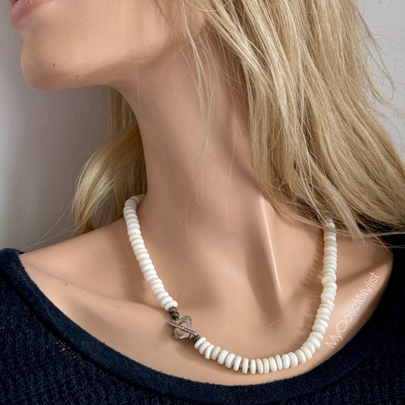 Anthropologie Sphere HEART TOGGLE Mother of Pearl Beaded Necklace mop - Picture 3 of 9